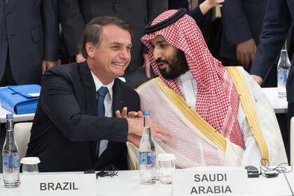 Jair Bolsonaro junto a Mohamed Ben Salman