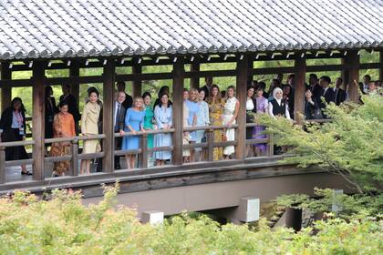 Las acompañantes de los líderes del G20 realizan una visita al Templo Tofuku-ji en Kioto