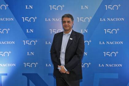 El intendente del partido de Vicente López, Jorge Macri, en la blue carpet de la celebración de los 150 años de LA NACION