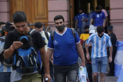 Tristeza en la mirada de quienes se despidieron de Diego