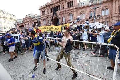 Hubo algunos incidente y forcejeos cuando se abrieron las puertas