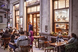 Las mesitas en la esquina de Los Galgos