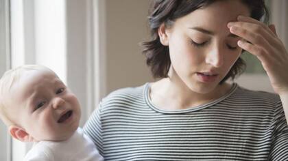 Las migrañas que sufren las embarazadas pueden empeorar después del part