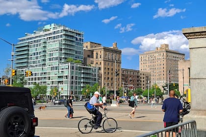 Las modificaciones apuntan a ordenar el tránsito y simplificar los recorridos dentro de la rotonda