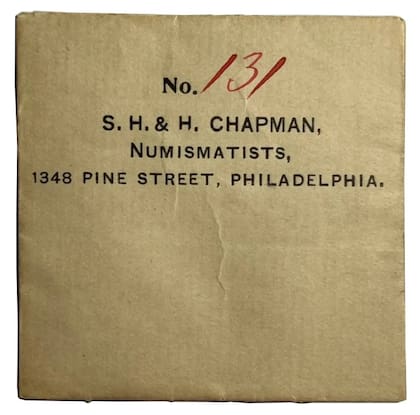 Las monedas fueron preservadas dentro del sobre original