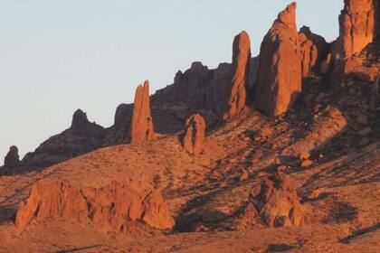 Las montañas Superstition, en Arizona, son escenario de "La sombra del puma"