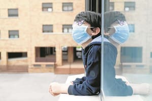 Las mujeres de 15 países y los hombres de 10 países terminaron con una esperanza de vida al nacer más baja en 2020 que en 2015