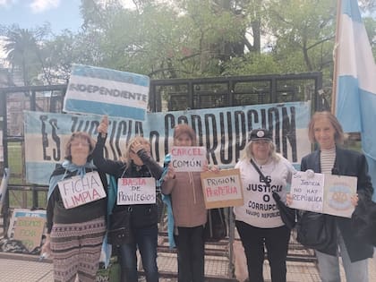 Las mujeres de "Equipo Republicano"