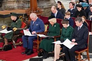 Por qué las mujeres de la realeza se vistieron de verde para la misa homenaje a Felipe