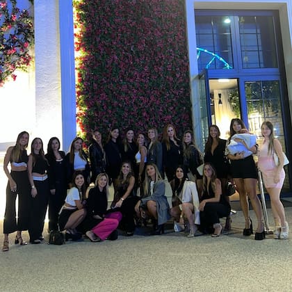 Las mujeres de los jugadores de la selcción argentina tienen un grupo de WhatsApp (Foto: Instagram @linda.raff)