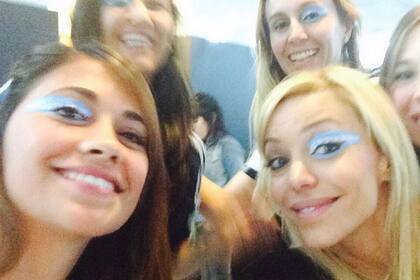 Las mujeres de los jugadores, juntas, festejando