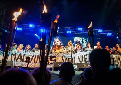 Las mujeres de Malvinas en una vigilia el 2 de abril pasado en San Andrés de Giles, provincia de Buenos Aires