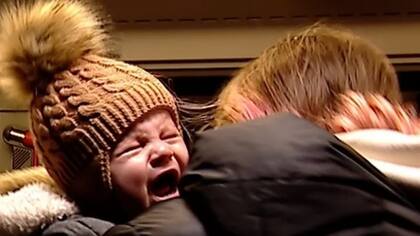 Las mujeres ucranianas llegan con sus hijos todos los días a los países vecinos