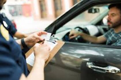 Las multas en Illinois se pueden verificar tanto de forma online como presencial