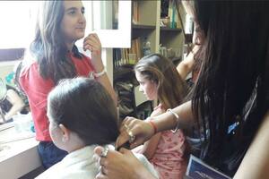 Alumnas de una escuela de Córdoba donaron pelo para pelucas oncológicas