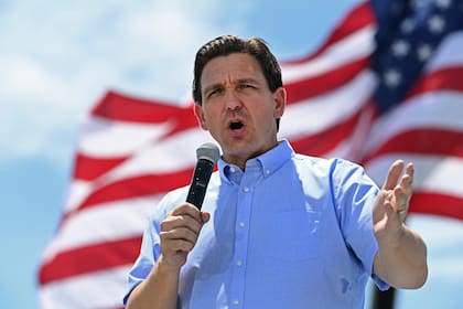Las normativas vigentes en Florida desde 2023 obligan a los hospitales a interrogar a los pacientes sobre su estatus legal