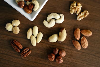 Las nueces de Brasil suma ácidos grasos omega-3