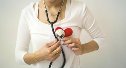 Las nueces son buenas para el corazón, ya que una mayor cantidad de determinadas bacterias intestinales beneficiosas se ha relacionado con niveles más bajos de colesterol (Foto ilustrativa: PEXELS)