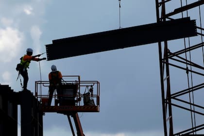 Las nuevas escalas salariales de los trabajadores metalúrgicos en enero 2025