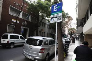 Nueva normas de estacionamiento en CABA: ¿en qué barrios funciona la app Blinkay?