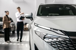 El IRS publica nuevas reglas de desgravación fiscal para autos de fabricación estadounidense