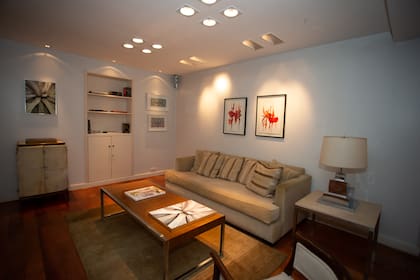 Las obras de arte le dieron vida a la casa que hoy está en venta.