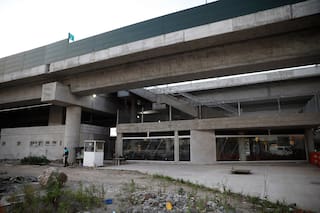 Viaducto San Martín: dos estaciones quedaron sin terminar y siguen cerradas
