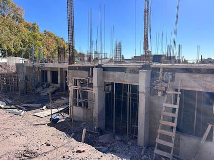 Las obras están paradas por falta de fondos