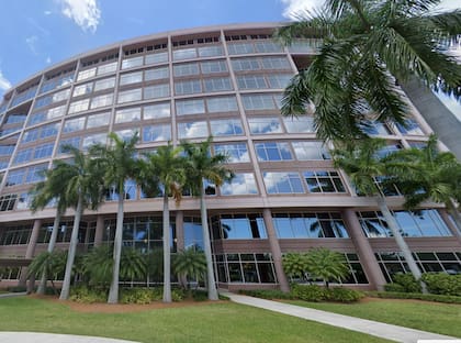 Las oficinas cuya dirección unen a muchas sociedades de Otero en Miami