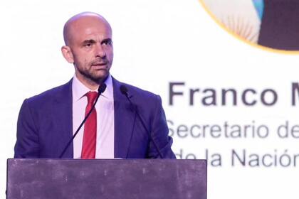 “Las operaciones en los aeropuertos son 100% normales, los vuelos salen a horario y los pasajeros se manejan con total normalidad. ATE quiere complicarle la vida a la gente y no lo han logrado. Estos cachivaches quieren generarle temor a la sociedad”, marcó el ministro de Trabajo Franco Mogetta