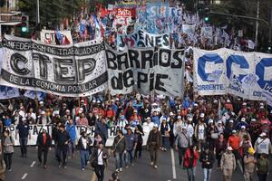 Cautela y preocupación en el Gobierno por la marcha de San Cayetano