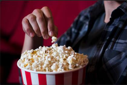 Las palomitas de maíz, consumidas ampliamente en cines, reciben 17 nombres distintos en los países hispanos