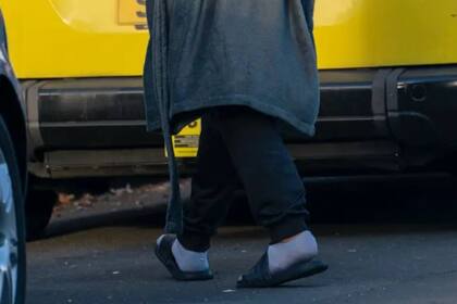 Las pantuflas son otras de las prendas informales y de entrecasa que la escuela Ayresome busca desinstalar de los criterios de vestimenta de los papás