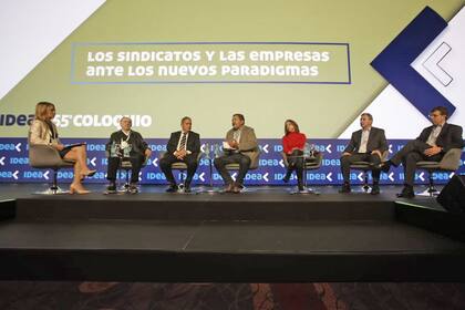 Referentes del mundo sindical y líderes empresarios dialogaron en el escenario principal del Coloquio de IDEA