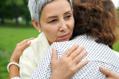 Las personas adultas mayores tienden a ser más indulgentes con sus amistades seleccionadas