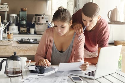 Las personas con ascendente en Libra se encontrarán teniendo conversaciones difíciles sobre la economía en la pareja