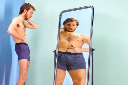 Las personas con trastornos alimentarios suelen verse más grandes de lo que son.
