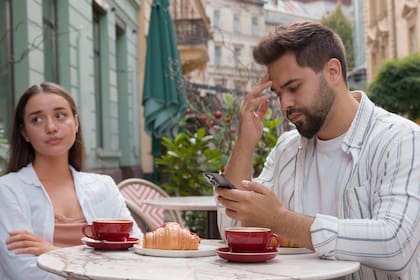 Las personas de Escorpio necesitan tiempo cara a cara para conectar con otras personas
