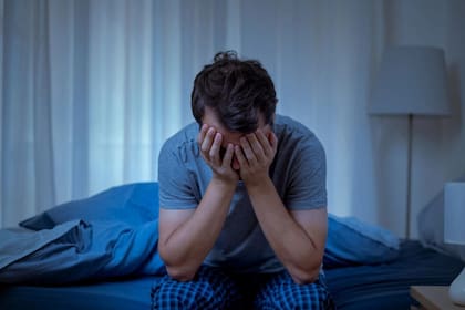 Las personas que sufren insomnio son más propensas a padecer interrupciones en sus ciclos de sueño