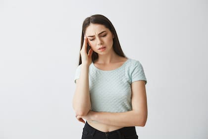 Las personas suceptibles a las migrañas sufren episodios muy molestos (Foto: Freepik)