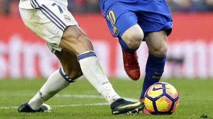 Las piernas de Cristiano y Messi