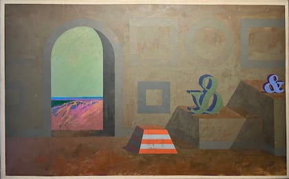 Las pinturas de Maza incluyen escaleras que no conducen a ningún lugar, arcos que sugieren paisajes y signos lingüísticos que prometen un lenguaje que nunca se define