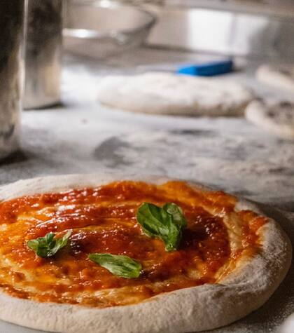 Las pizzas de The Pizza Only True Love son orgánicas, de masa madre trabajada durante 48 horas.