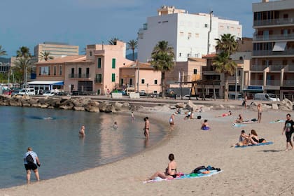 Tras registrar altas tasas de contagio y mortandad por coronavirus, los españoles pudieron disfrutar en Palma de Mallorca