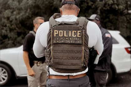 Las políticas estatales buscan limitar las operación del ICE