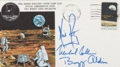 Las postales siguen vendiéndose en subastas y pueden valer hasta $30.000 dólares.