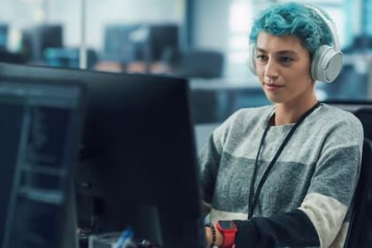 Las predicciones de Bill Gates sobre la incorporación de la IA en el mercado laboral