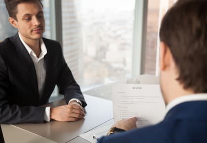 Las preguntas que se hacen durante la entrevista para la visa H-1B pueden variar