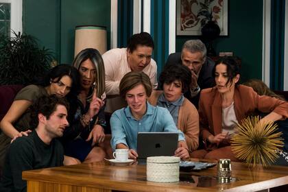 Las primeras imágenes de la nueva serie de Verónica Castro, que se verá en Netflix