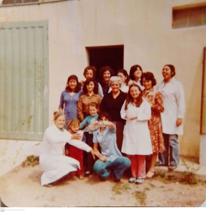 Las primeras operarias que trabajaron con Hugo y Elisa